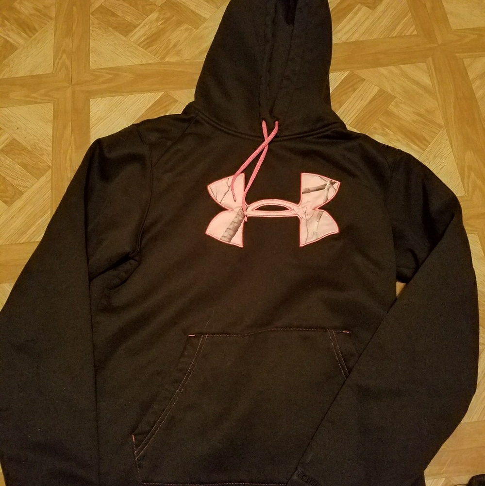 Under Armour Sweatshirt